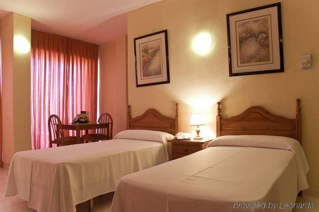 Apartamentos Resitur Sevilla Cameră foto
